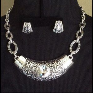 108. NWT Marquise Statement Silver Earrings & Necklace Set